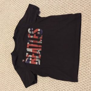 Selling a black Beatles t shirt size 5t